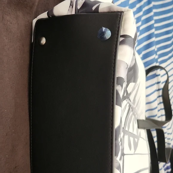 Akris Ai Tote NWT
